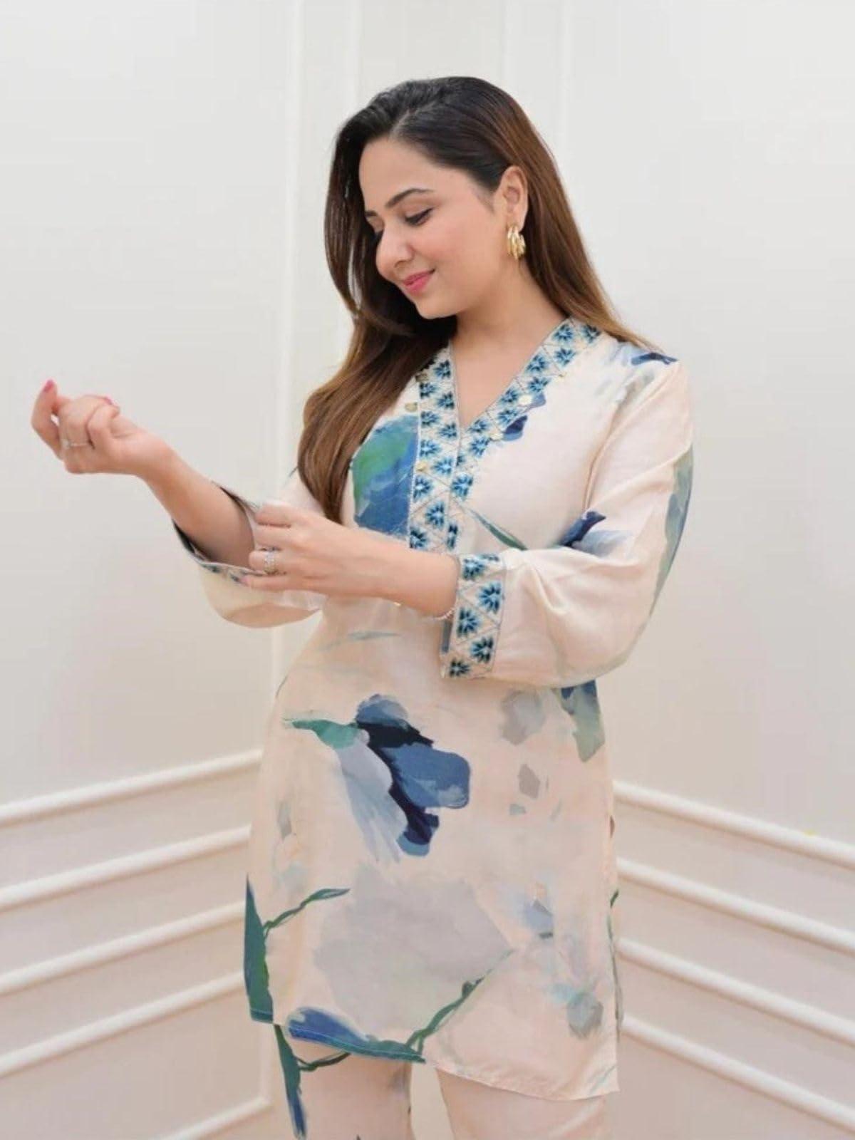 GRECIILOOKS Rayon Floral Regular Fit Stylish Kurta Ethnic for 3/4 Sleeve Women Co-ord Set - Image 2