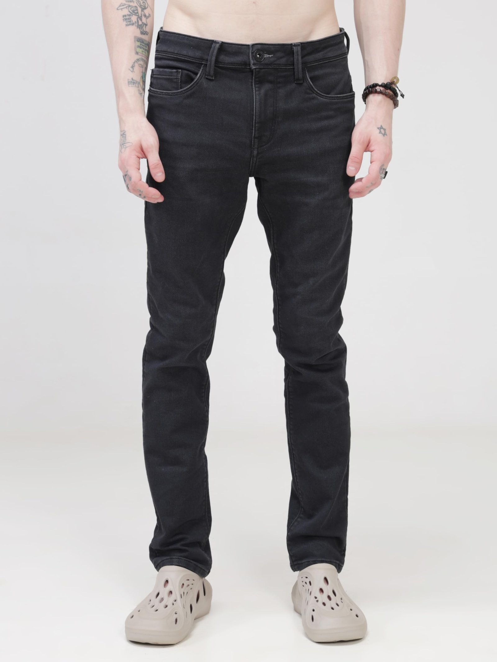 TURMS Men's Travel Edition Jeans, Odor Control, Mid Rise Traveler Comfort Denim, Stretchable & Breathable, Cotton Rich Fabric - Image 4